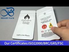 Biała torba zabezpieczająca przed dziećmi