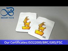 mała stojąca torba zapinana na zamek