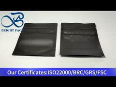 dystrybutor czarnej małej matowej torby zabezpieczającej przed dziećmi