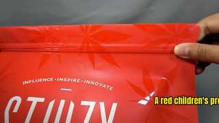 Czerwona torba ochronna dla dzieci