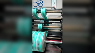 Niestandardowa drukowana folia opakowaniowa w rolce Elastyczna niestandardowa rolka folii laminowanej z logo