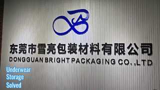 Zapinana na zamek torba na bieliznę